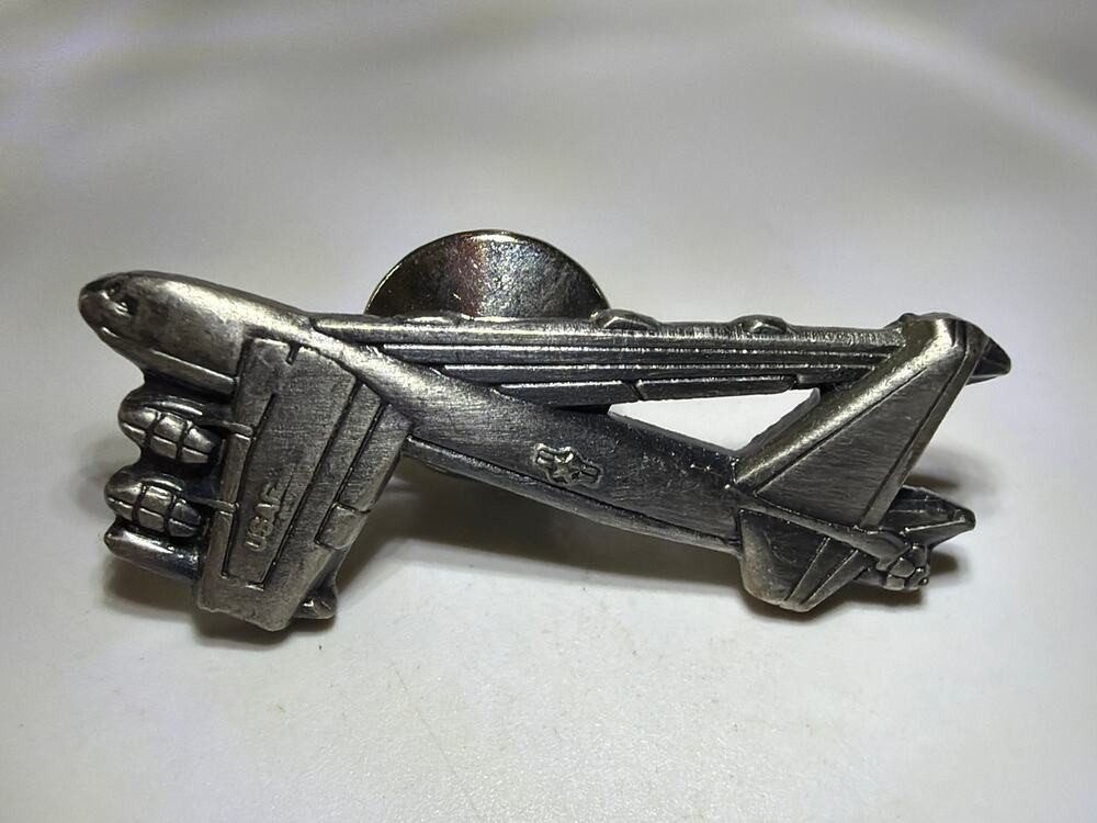 USAF B-52 Stratofortress Bomber Aircraft Lapel Pin Silver Tone Military Badge